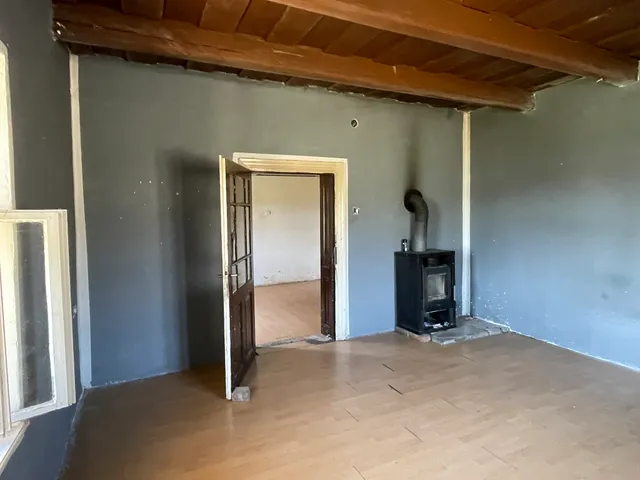 Eladó ház Becske, Fő út 80 nm