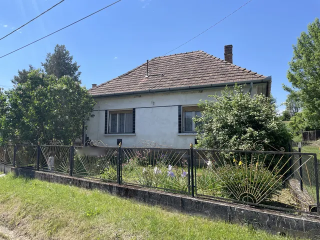Eladó ház Szente 95 nm