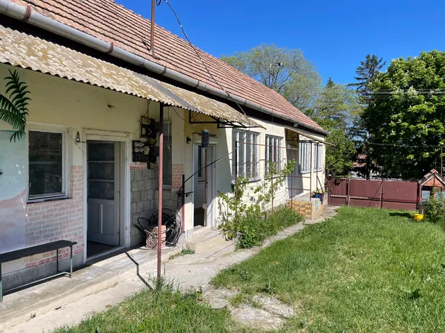 Eladó ház Palotás, Szabadság út 83 nm