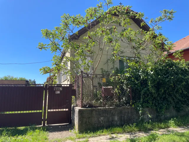 Eladó ház Palotás, Szabadság út 83 nm