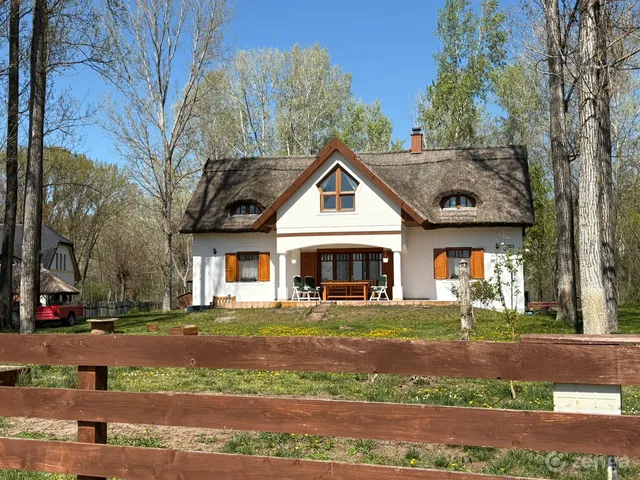 Eladó ház Kerekegyháza 292 nm