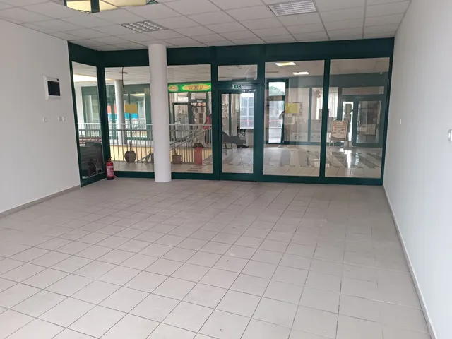 Kiadó kereskedelmi és ipari ingatlan Ajka 41 nm