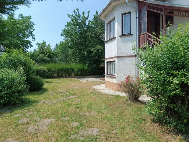Eladó ház Ajka, Ajkarendek 180 nm