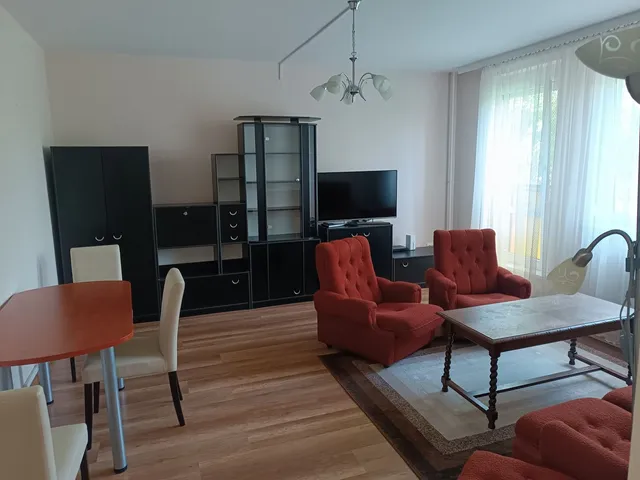 Kiadó lakás Ajka, József Attila 54 nm