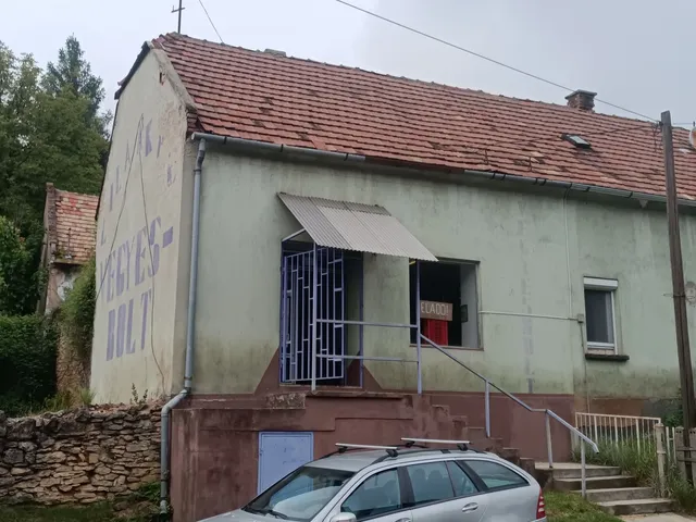 Eladó ház Úrkút 52 nm