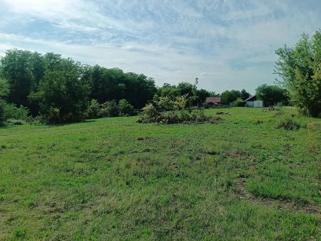 Eladó telek Ajka, Zöldliget 1382 nm