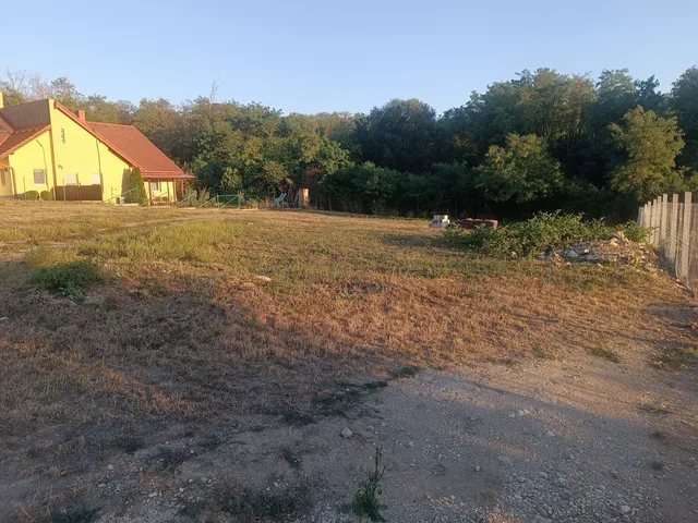 Eladó telek Ajka, Zöldliget 1382 nm