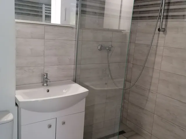 Kiadó lakás Ajka, József Attila 32 nm