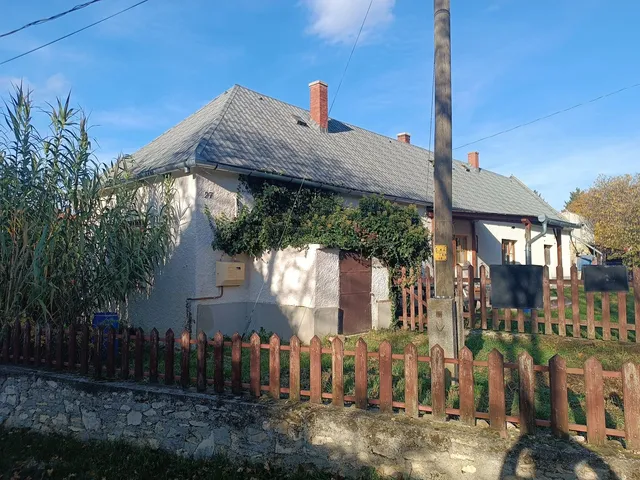 Eladó ház Nagyvázsony 74 nm