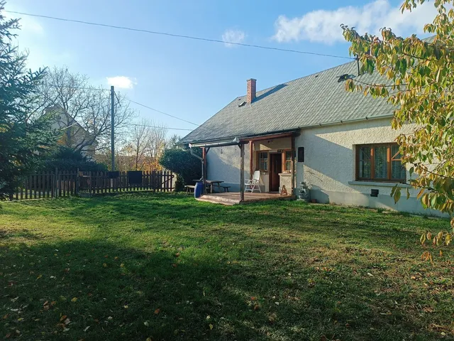 Eladó ház Nagyvázsony 74 nm