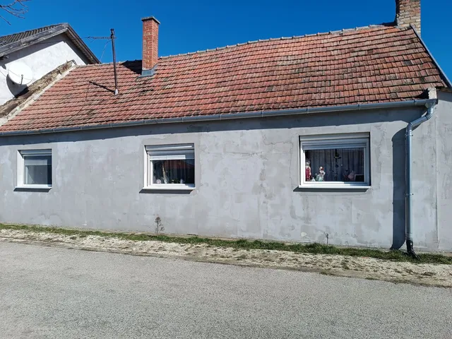 Eladó ház Devecser 84 nm