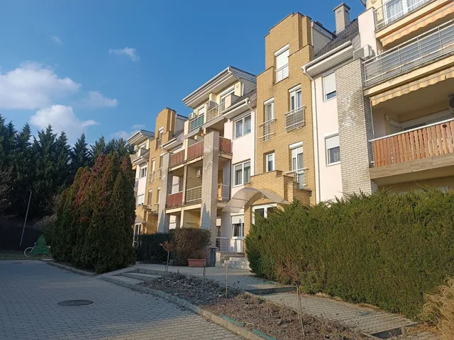 Kiadó lakás Ajka, Tölgyfa 30 nm