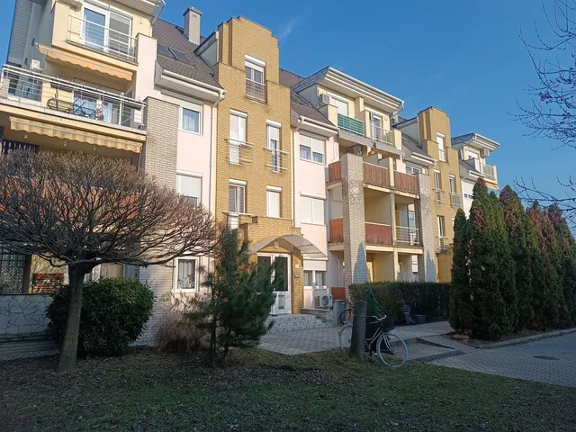 Kiadó lakás Ajka, Tölgyfa 30 nm