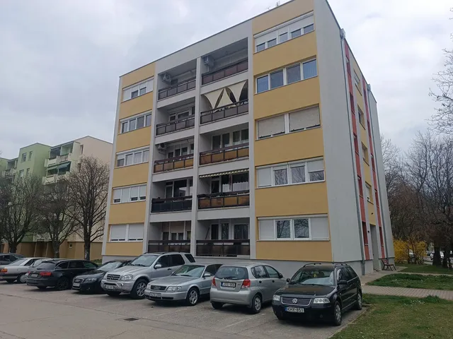 Eladó lakás Ajka 57 nm