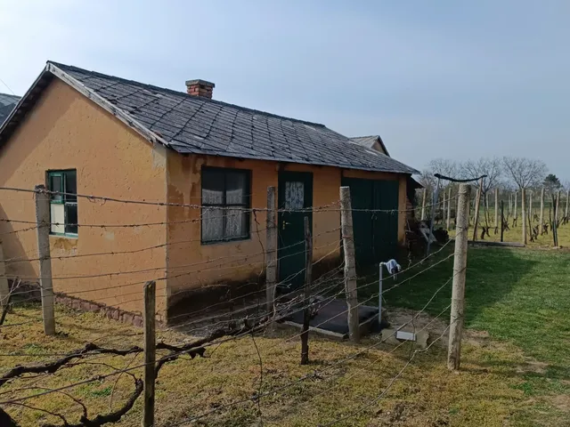 Eladó ház Nyirád 87 nm