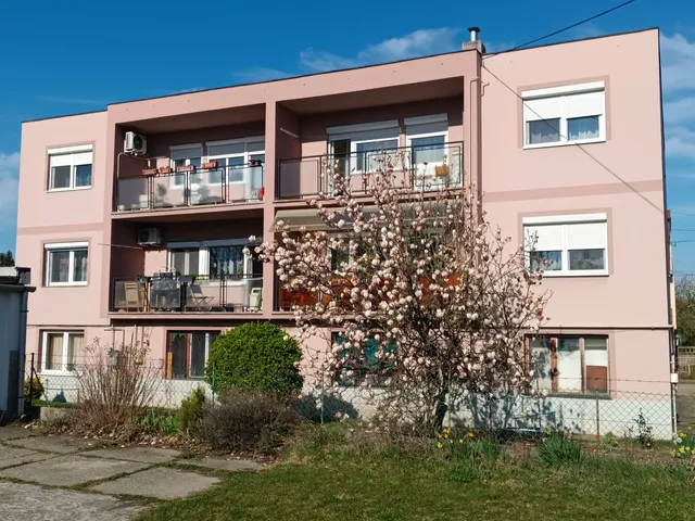 Eladó lakás Ajka 88 nm