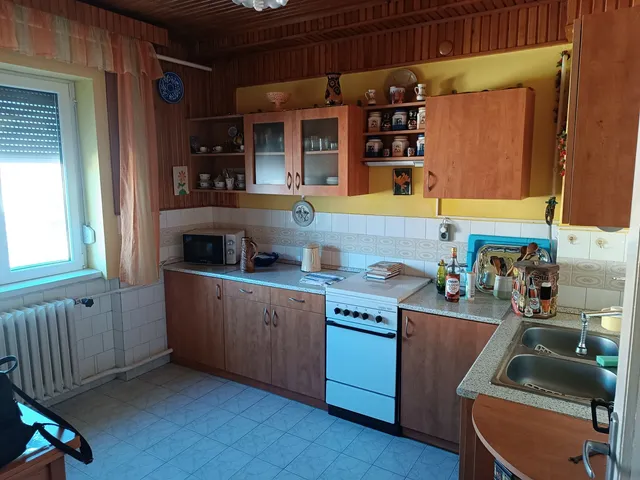 Eladó lakás Ajka 88 nm