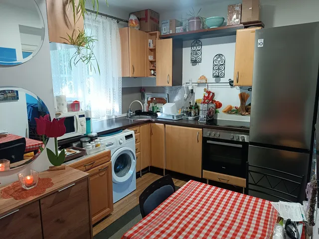 Kiadó lakás Ajka, Móra Ferenc 42 nm