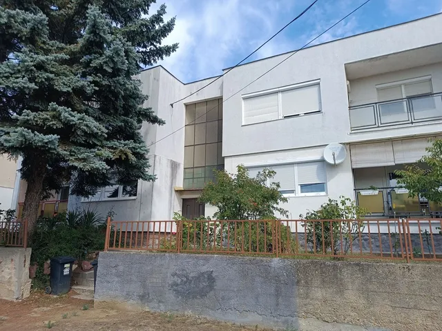 Eladó lakás Ajka 84 nm