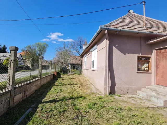 Eladó ház Tengelic, Rákóczi Ferenc u. 26. 110 nm