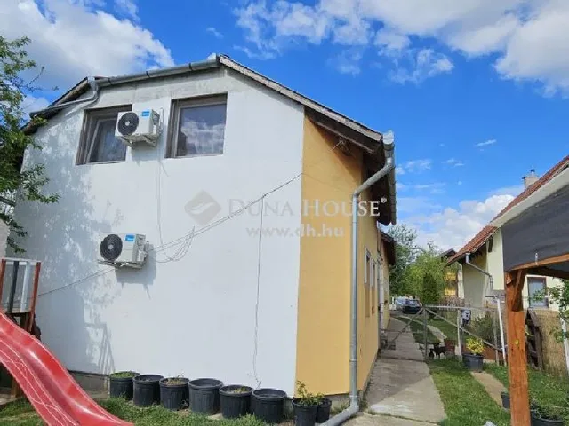 Eladó ház Kóka 250 nm