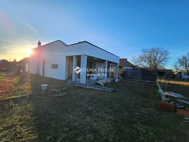 Eladó ház Tápióság 100 nm