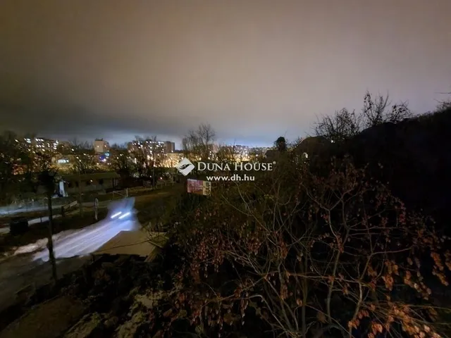 Eladó ház Budapest III. kerület 295 nm