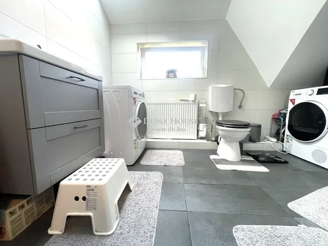 Eladó ház Fót 260 nm