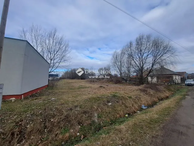 Eladó telek Monor 577 nm