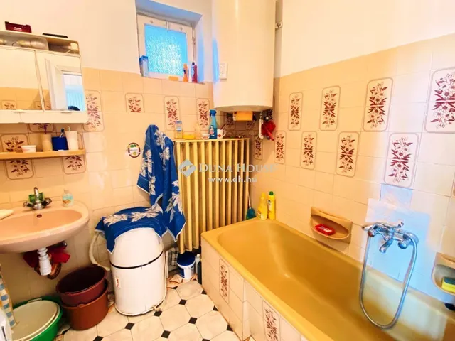 Eladó ház Tápiószecső 200 nm