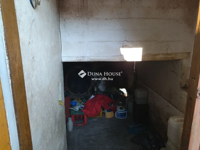 Eladó ház Cegléd 250 nm