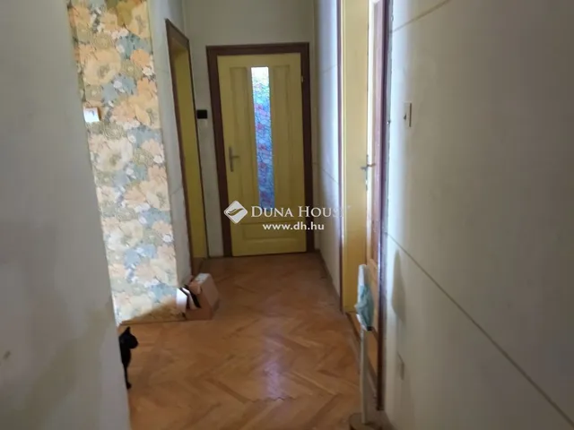 Eladó ház Cegléd 250 nm