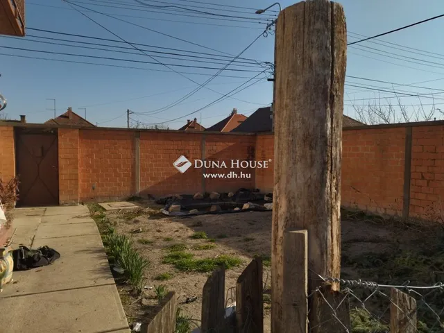 Eladó ház Cegléd 250 nm