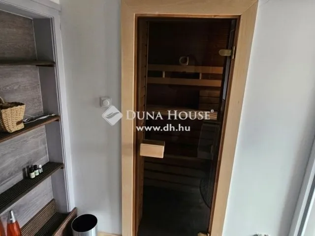 Eladó ház Tápiószecső 180 nm