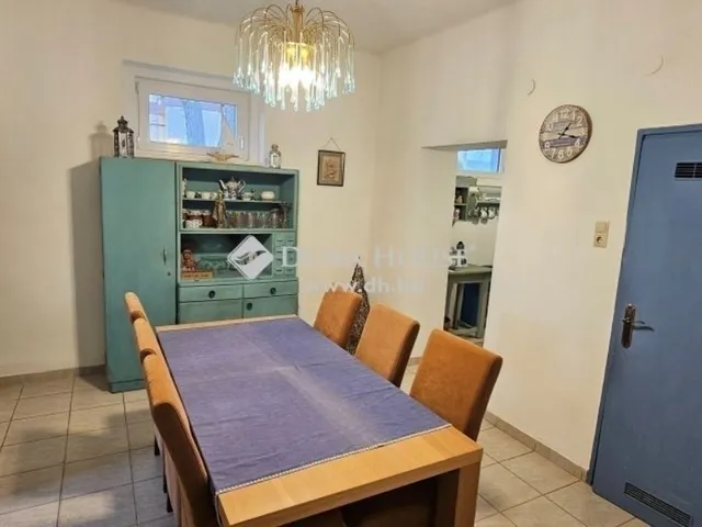 Eladó ház Tápiószecső 180 nm