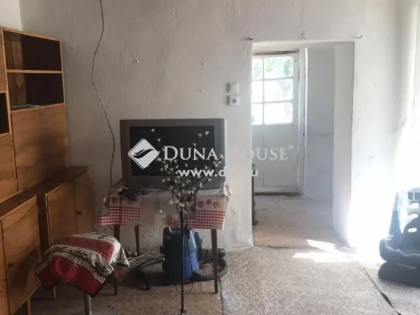 Eladó ház Törtel 150 nm