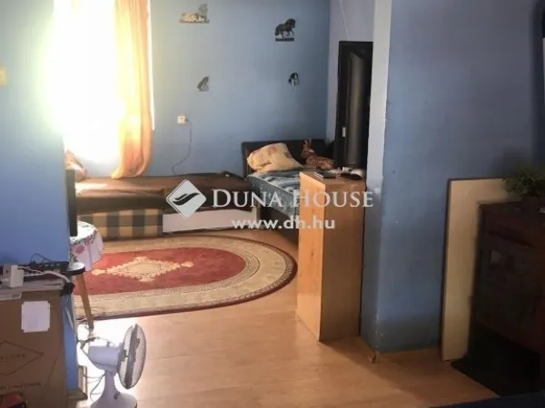 Eladó ház Törtel 150 nm