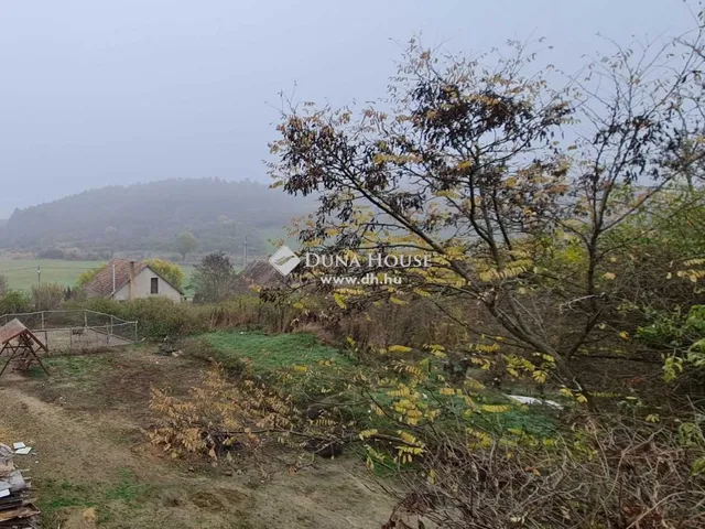 Eladó telek Pánd 652 nm