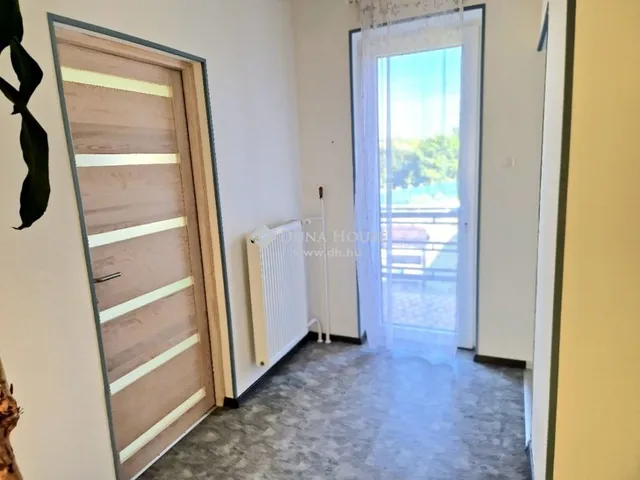 Eladó ház Dány 186 nm