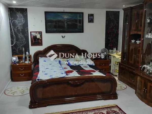 Eladó ház Jászjákóhalma 200 nm