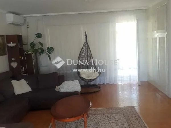Eladó ház Cegléd 297 nm