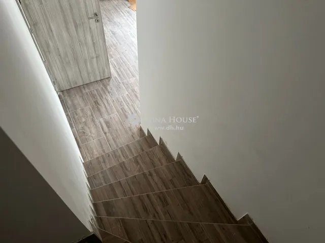 Eladó ház Göd 280 nm