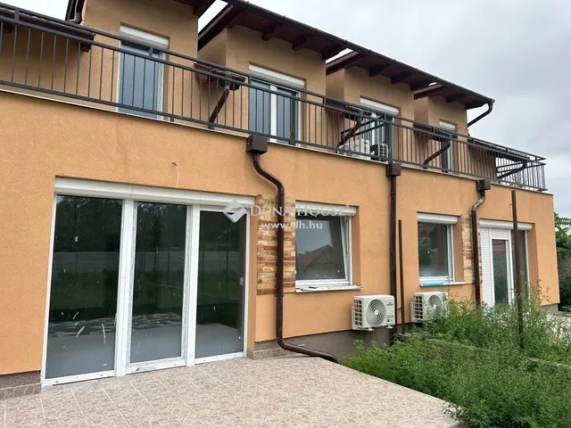 Eladó ház Göd 280 nm