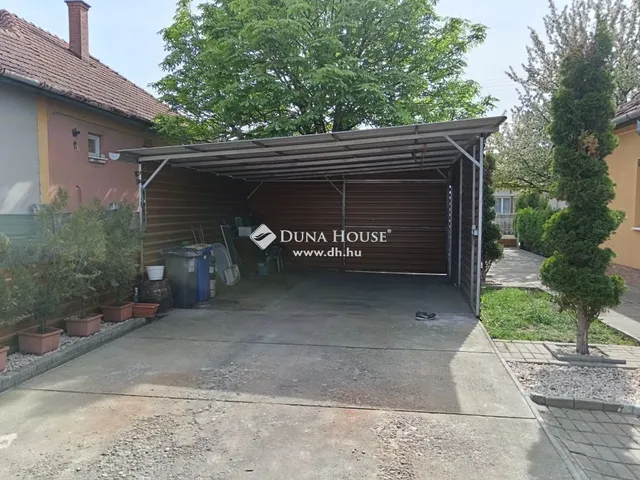 Eladó ház Törtel 70 nm