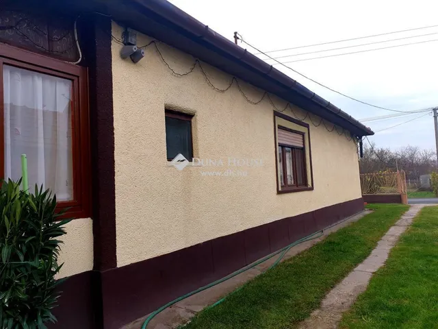 Eladó ház Csemő 100 nm