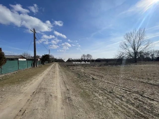 Eladó üdülő és hétvégi ház Tápiószentmárton 57 nm