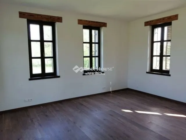 Eladó mezőgazdasági ingatlan Jászberény 226 nm