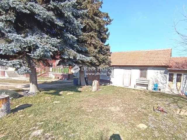 Eladó ház Tápiószecső 173 nm