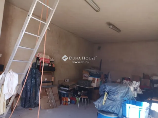 Eladó kereskedelmi és ipari ingatlan Gomba 910 nm