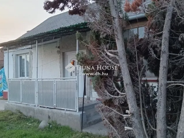 Eladó ház Szentmártonkáta 75 nm